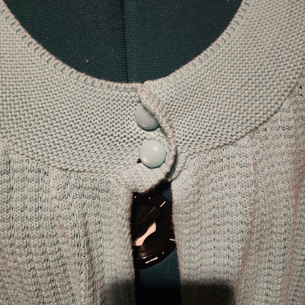 Lightly Used Croft & Barrow Women's Light Aqua Sweater - Picture 3 of 9